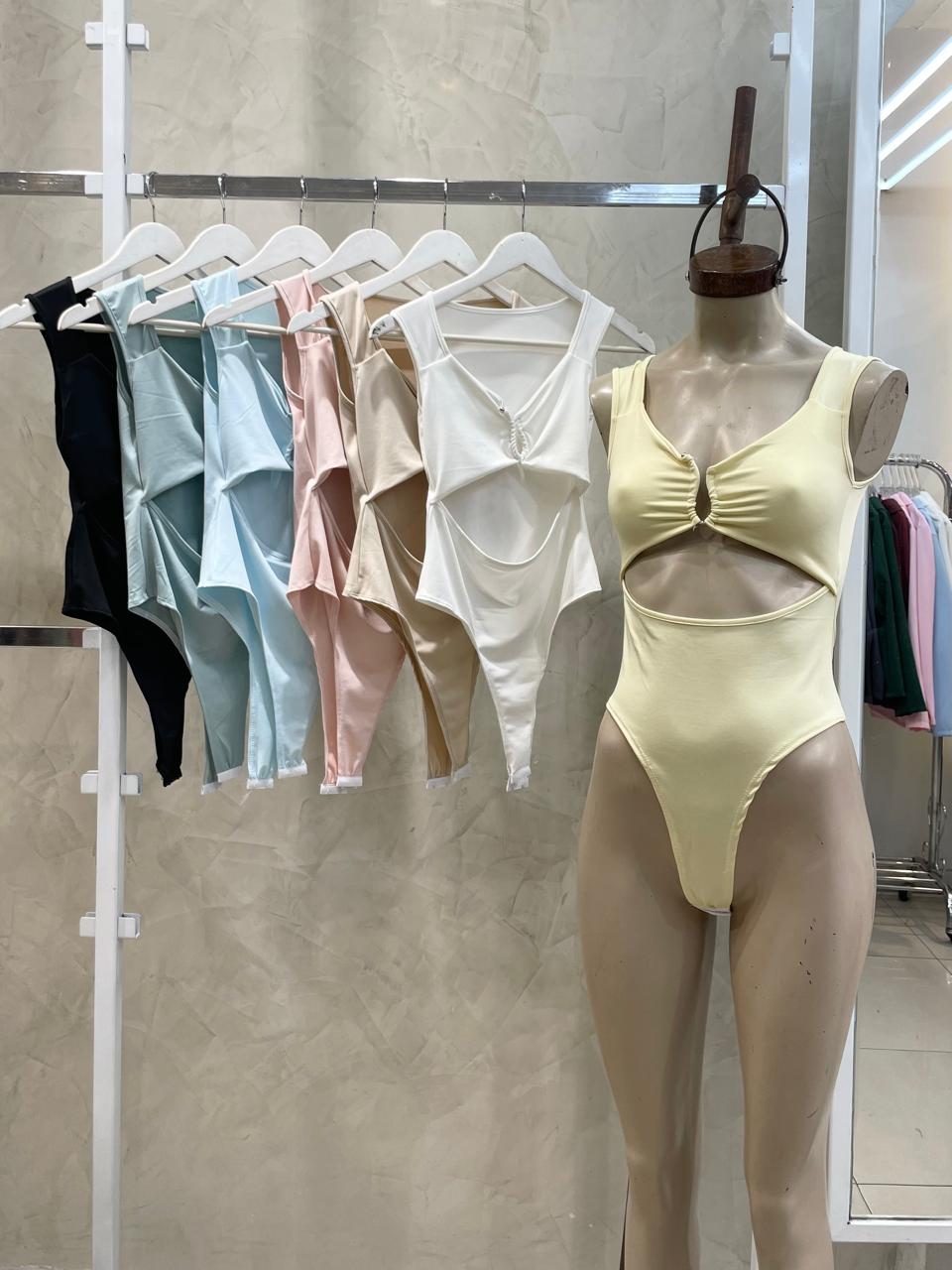 Body Delfi Hebilla U (Microfibra)