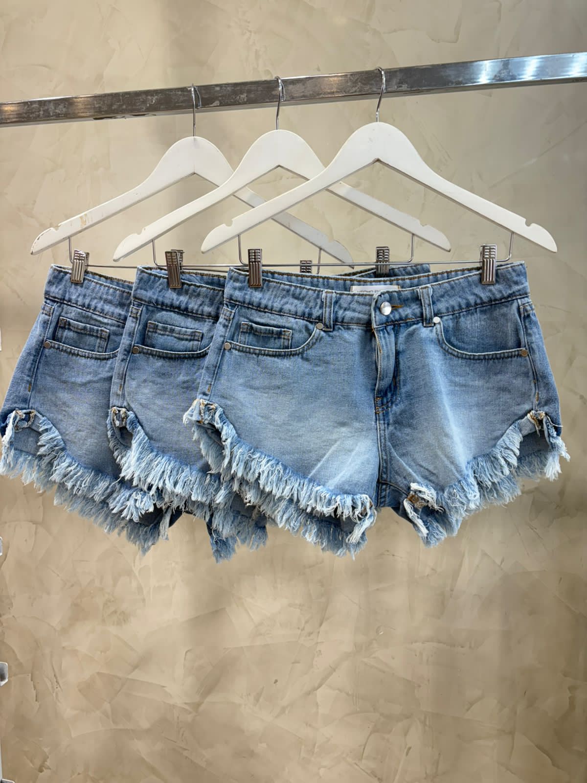 Short Jeans Nevi