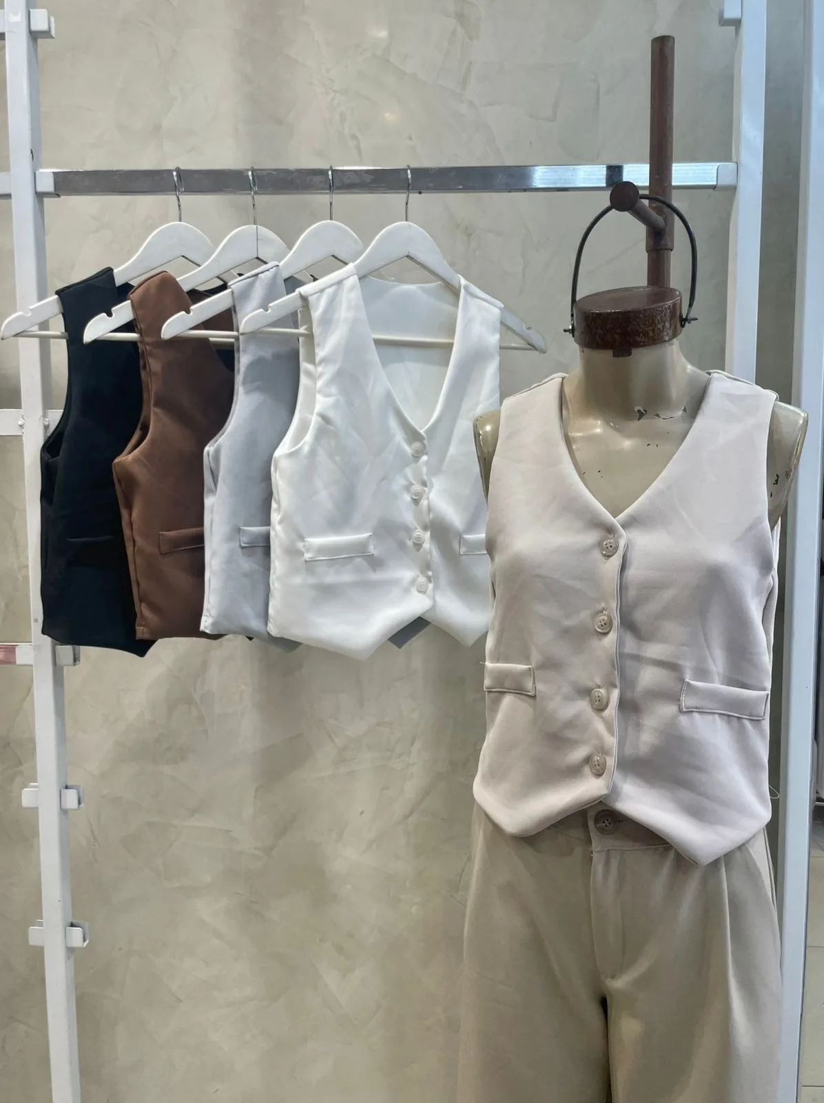 Chaleco Sussi Botones (sastrero)