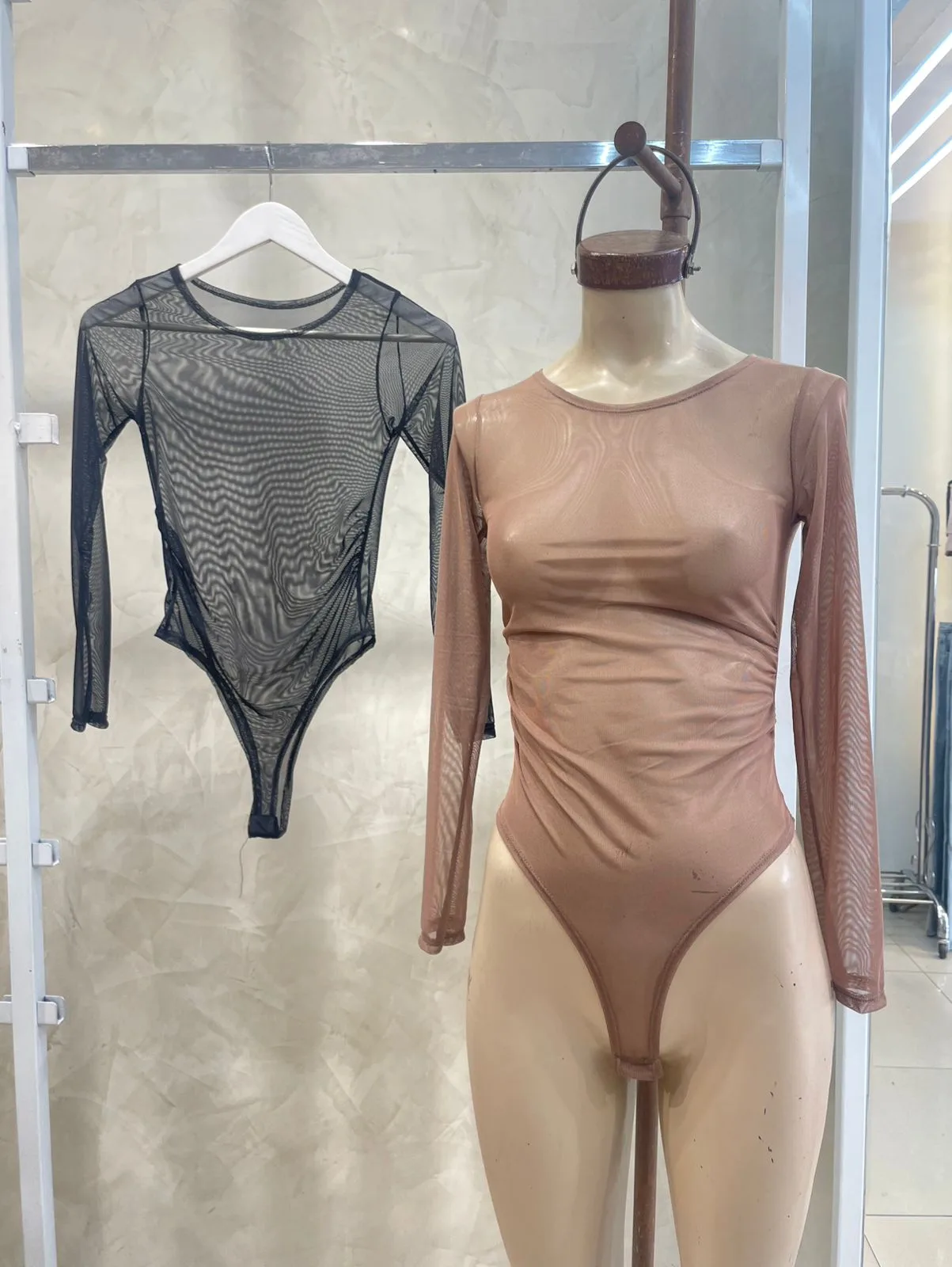 Body del. Fruncido ( Microtul liso)