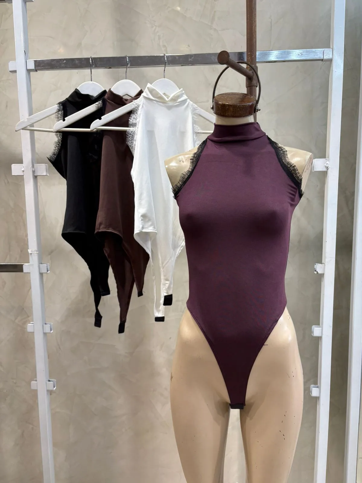 Body c/ puntilla (Microfibra)