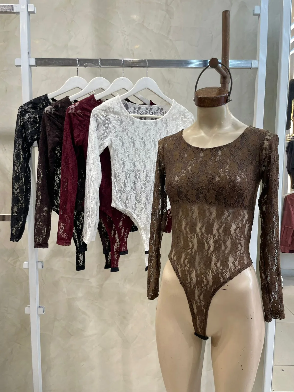 Body cuello redondo M/L (Encaje carmela)