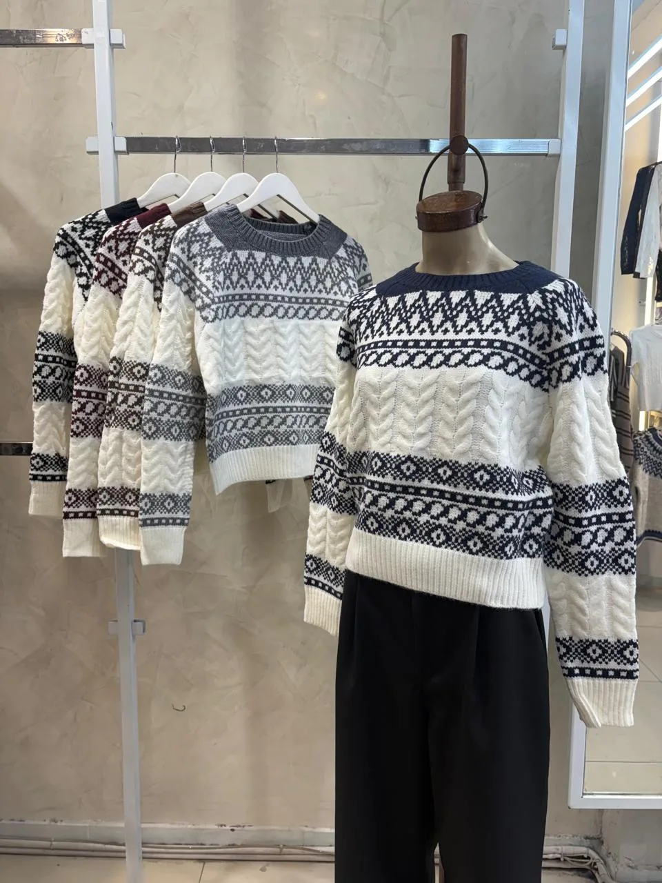 Sweater bariloche combinado Importado