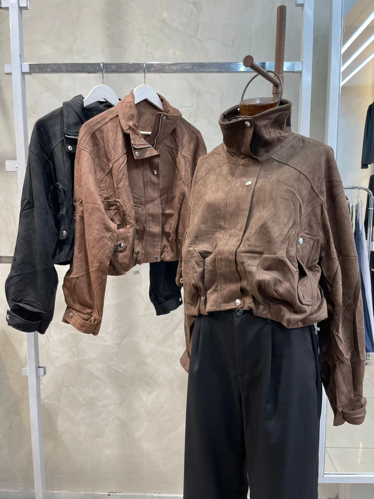 Bomber cuello alto gamuzado (importado)