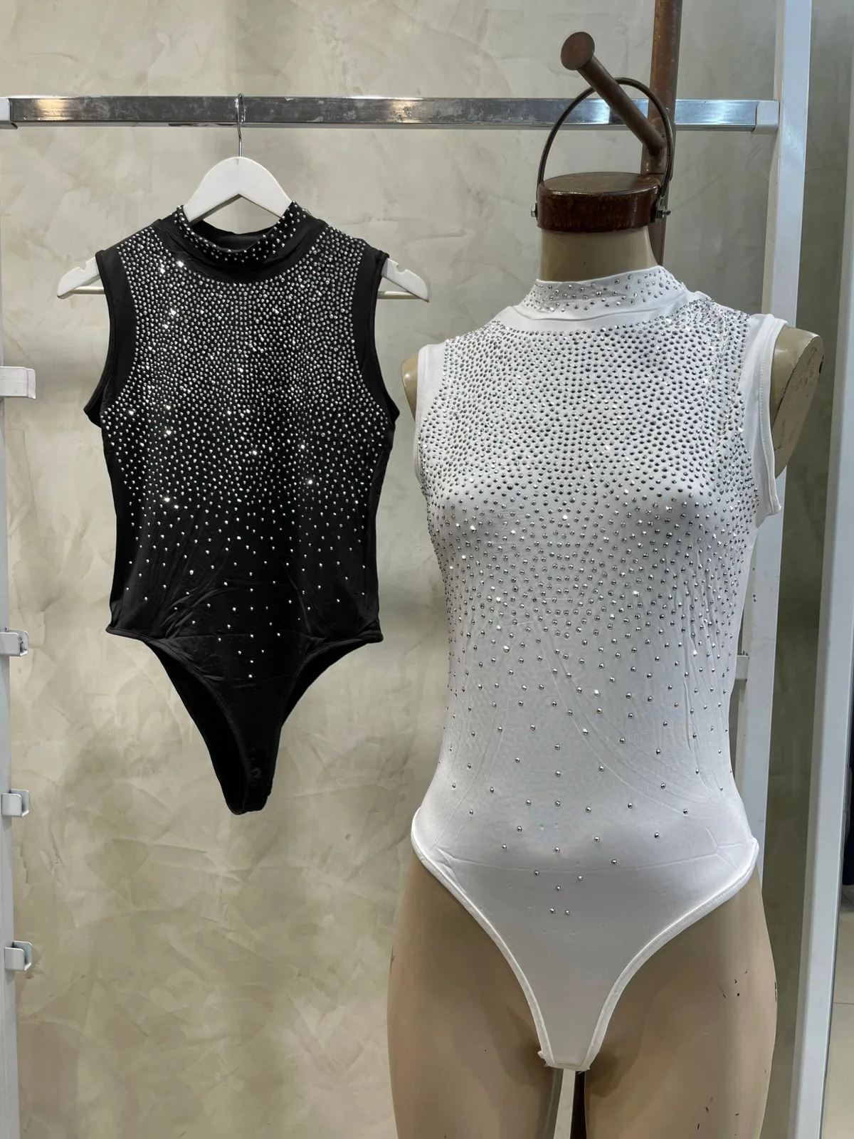 Body Cuello c/ Strass - Negro