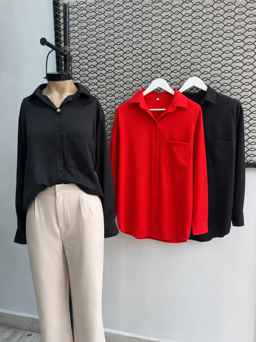 Alternative view of Camisa larga (Seda)