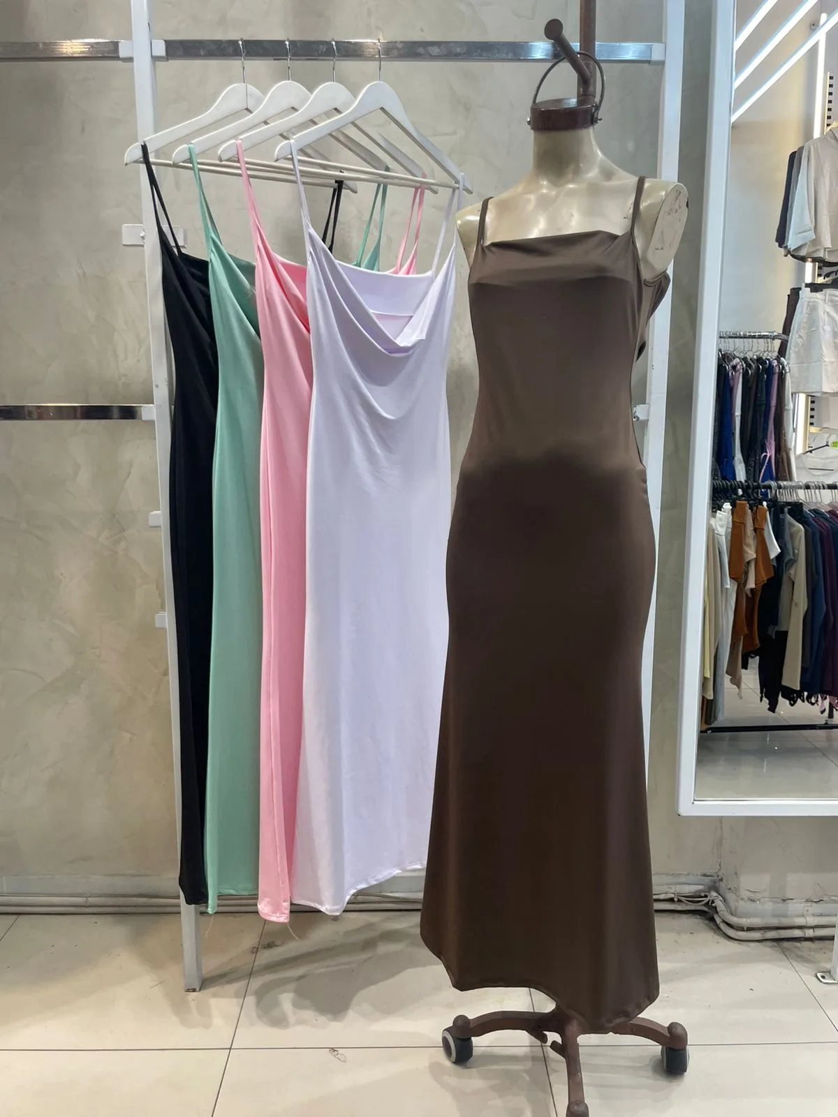 Vestido espalda buche (microfibra) - Negro
