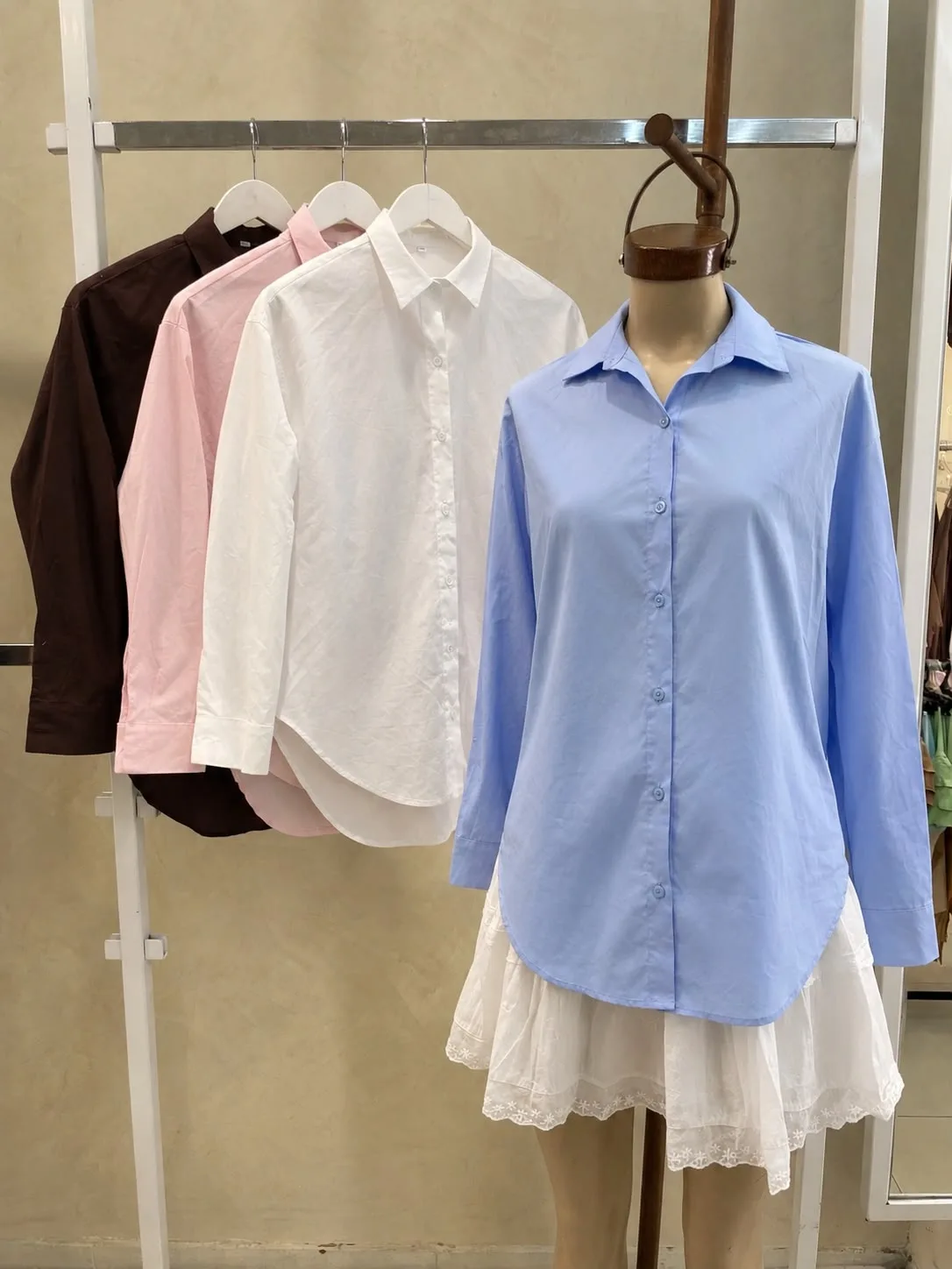 Alternative view of Camisa larga (fibrana poplin)