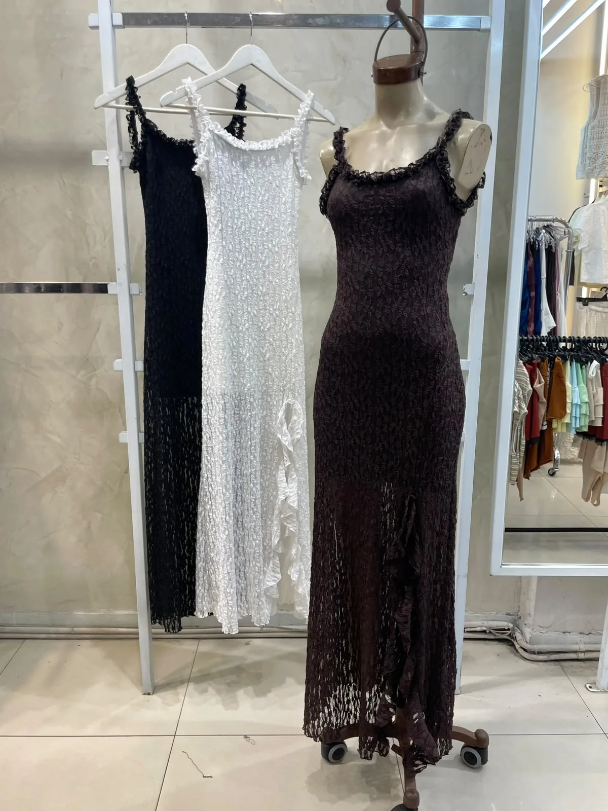 Alternative view of Vestido Largo c/ Volados (encaje)