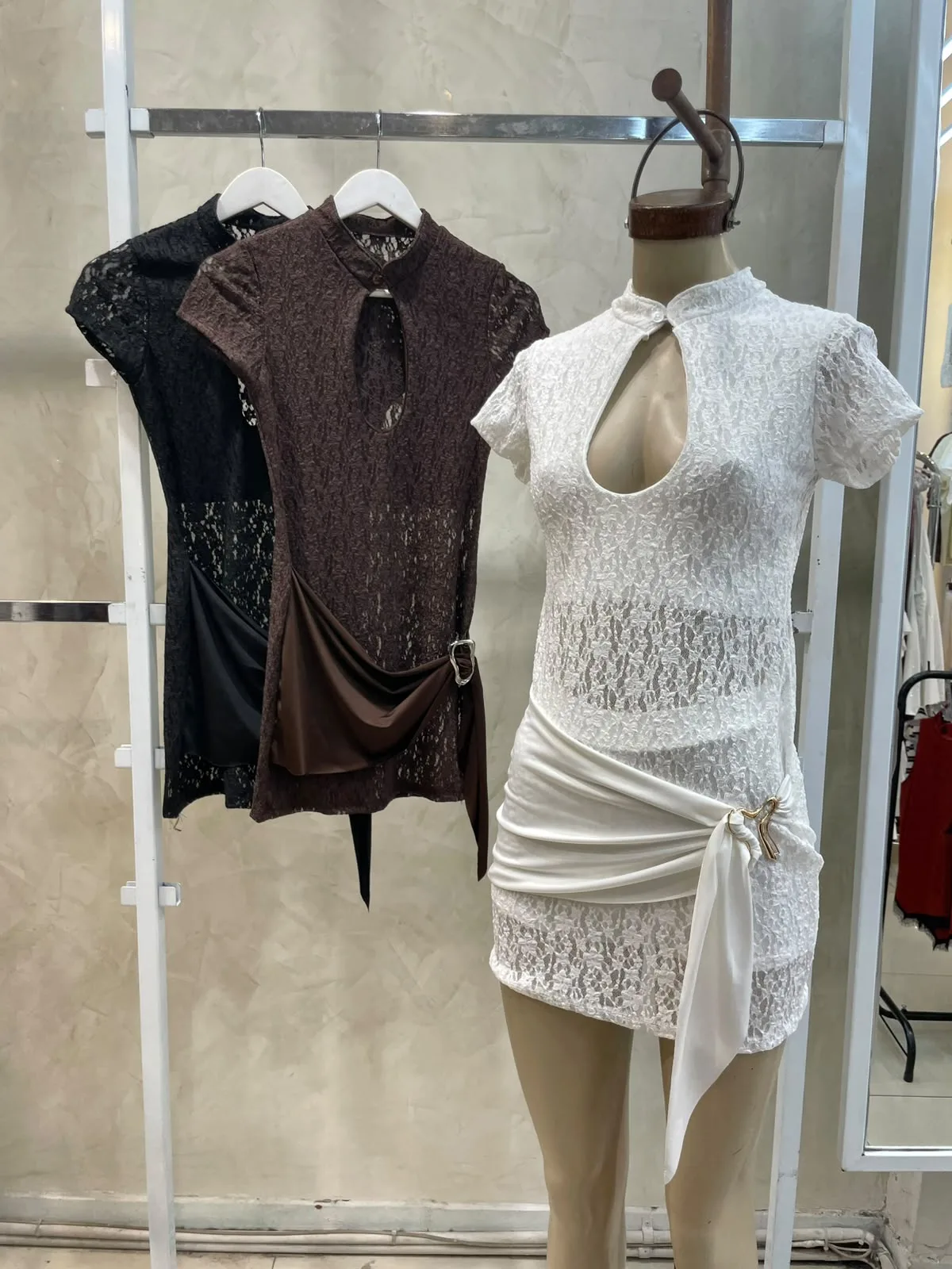 Alternative view of Vestido Corto Mao c/ Lazo (encaje)